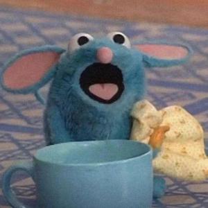 贱狗奴跪下舔脚扇巴掌
